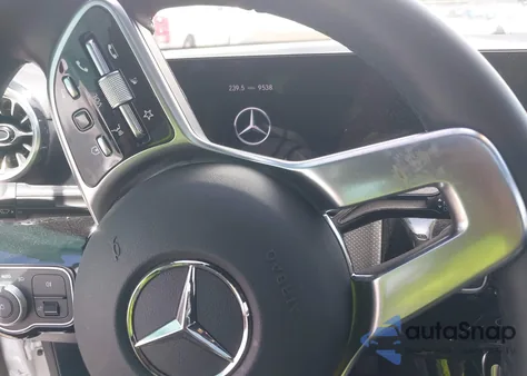 2022 Mercedes-Benz Cla 250 Coupe 4Matic z USA, uszkodzony, nr VIN W1K5J4HBXNN321110